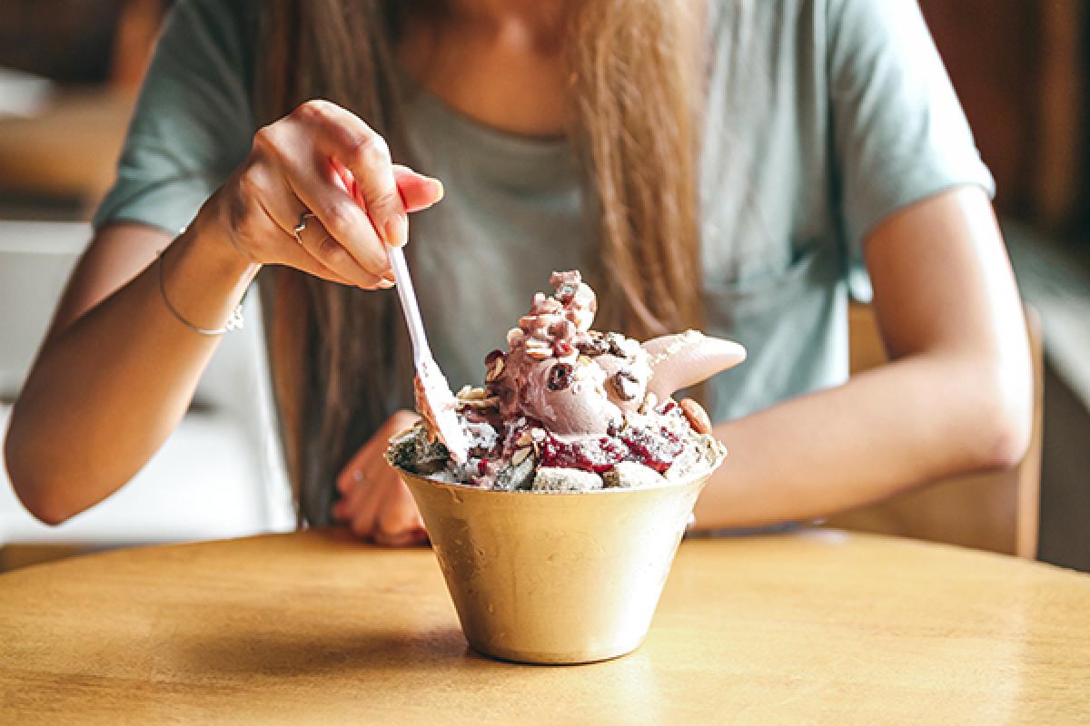 ¿Por qué tenemos antojo de dulce?