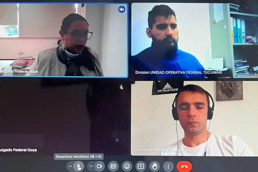 PARALIZADOS. El psicólogo Rossi Colombo en un momento de la declaración como imputado que le tomaron ayer