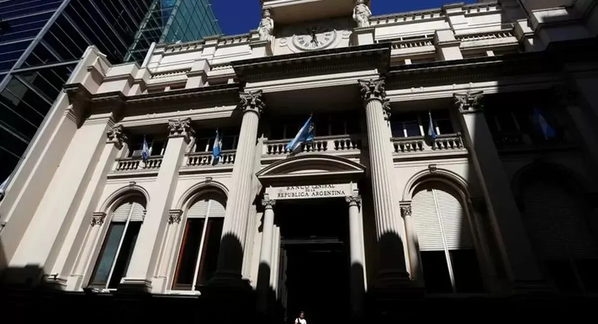 El Banco Central volvió a comprar dólares, pero las reservas cayeron cerca de U$S500 millones