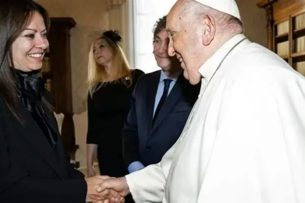 El papa Francisco recibió a solas a Sandra Pettovello: de qué temas hablaron