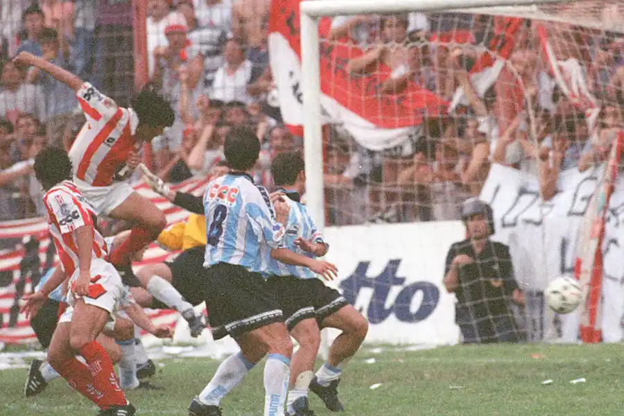 GOLEADOR. Amaya le convirtió a Atlético, por el Nacional B de 1996.