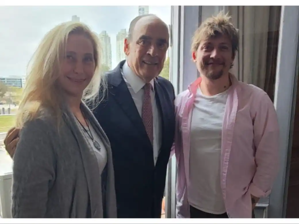 Karina Milei, Guillermo Francos y Santiago Caputo se tomaron una foto en medio de rumores de tensión