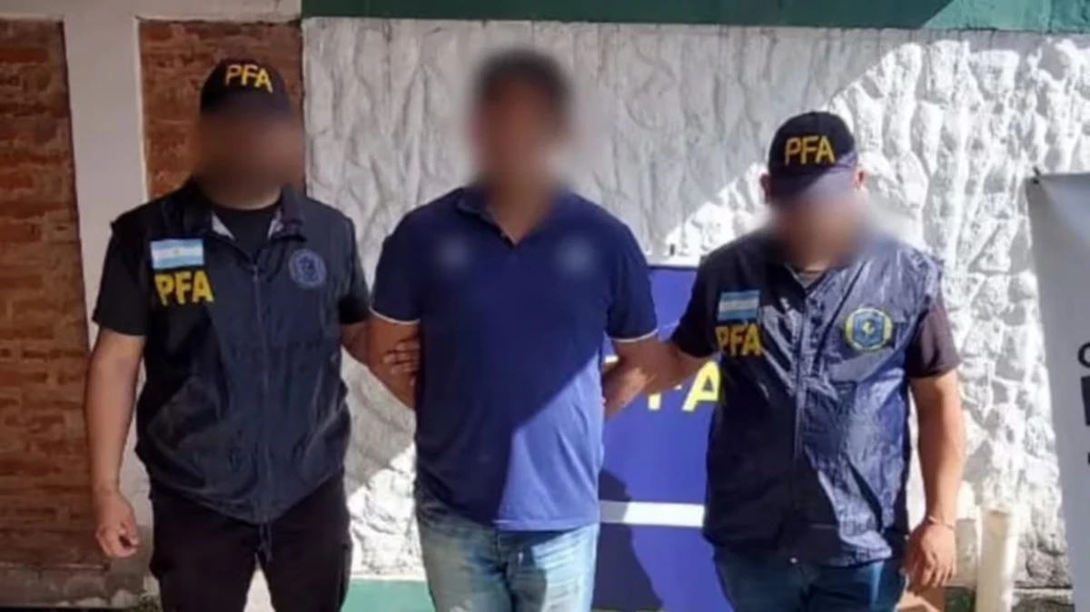 Un comisario de la Policía de Tucumán fue detenido, acusado de integrar una banda de secuestradores