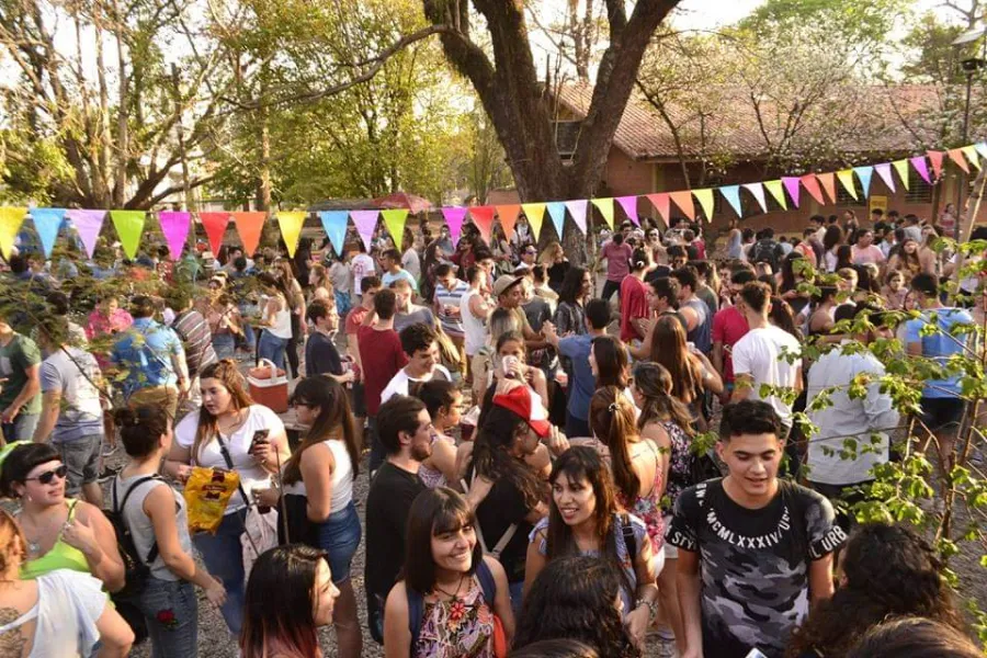 La Facultad de Filosofía y Letras cerrará el fin de semana de festejos.