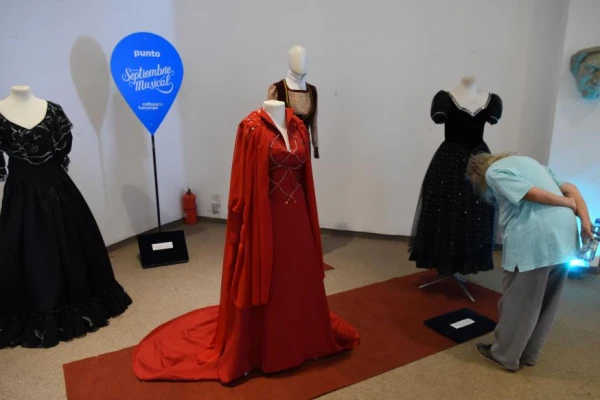 Expo Rural 2024: una pincelada artística entre tractores, conejos y jineteadas
