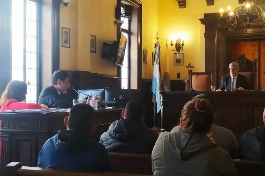 Acusan a gendarmes de recaudar hasta $1 millón en coimas por día en las rutas