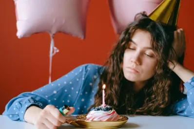 El motivo por el que algunas personas odian su cumpleaños, según la psicología