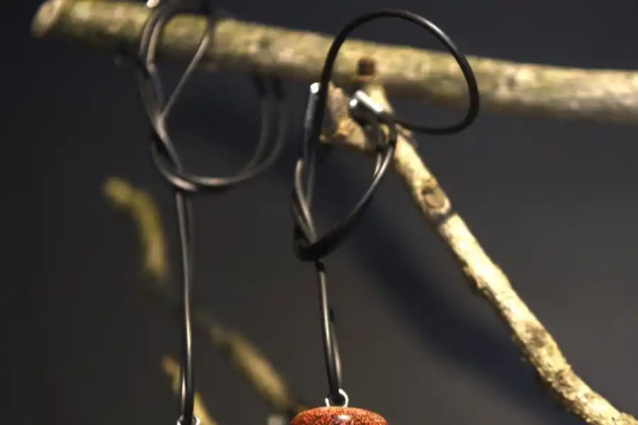 INSINUANTES RELACIONES. La cerámica y el contexto natural.