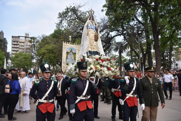 600x400_virgen-de-la-merced-cientos-persona-participaron-procesion-1052908-185023.webp