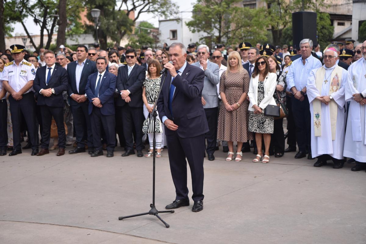 Cientos de fieles participaron de la tradicional procesión en honor a la Virgen de la Merced