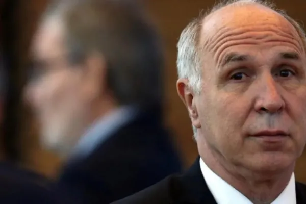 Lorenzetti: “Un gran problema, que hoy se discute, es cómo defendemos la democracia