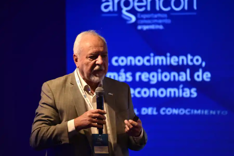 EXPOCON. Luis Galeazzi, durante su exposición. LA GACETA / FOTO DE INÉS QUINTEROS ORIO