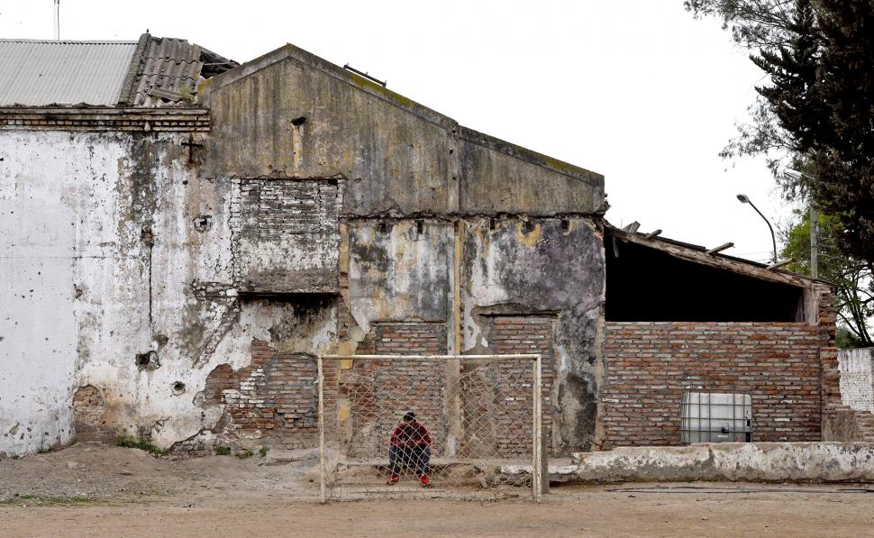 INSTALACIONES. La década de 1940 fue el momento de esplendor en cuanto a la infraestructura del club. Hoy se ve el paso del tiempo en las edificaciones.