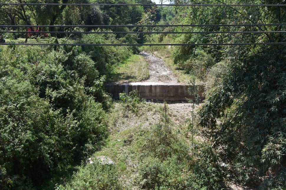 HONOR A SU NOMBRE. Apenas un hilo de agua corre por el río Muerto.