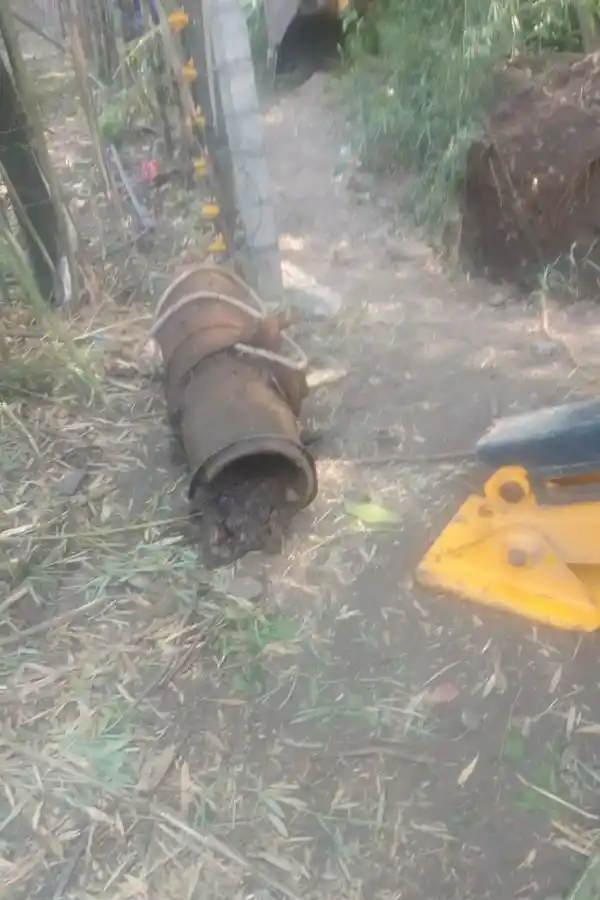 PRUEBA. Uno de los caños que eran utilizados para llevar agua.