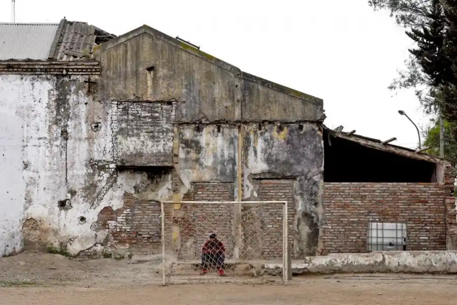 INSTALACIONES. La década de 1940 fue el momento de esplendor en cuanto a la infraestructura del club. Hoy se ve el paso del tiempo en las edificaciones.