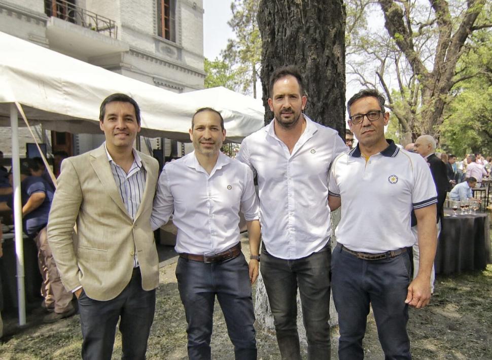 EN EL EVENTO. Diego Núñez, Velárdez, César Fazio y Roberto Albornoz.