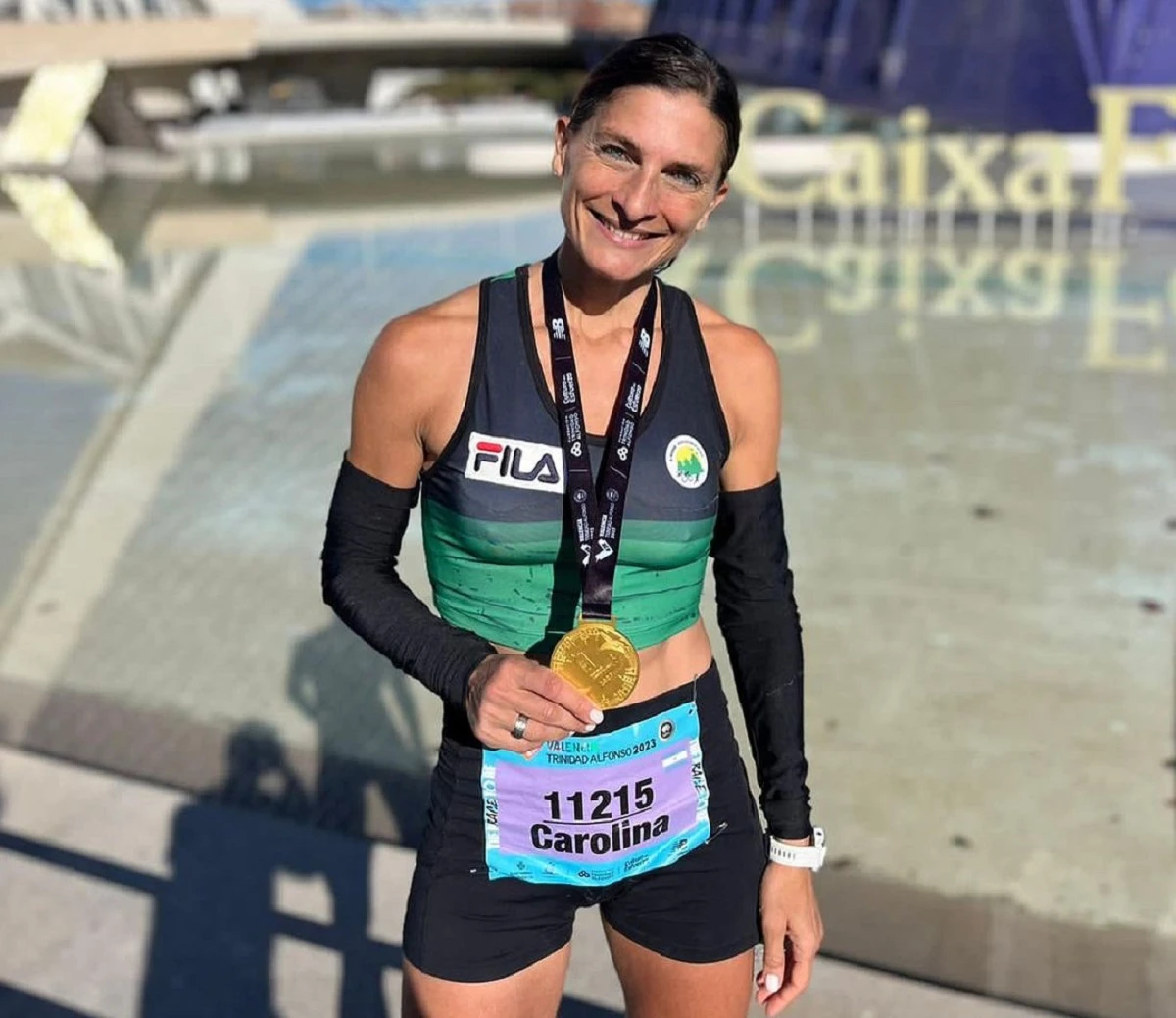 FELIZ. Carolina Rossi disputó la Maratón de Valencia “Trinidad Alfonso 2023” y le dedicó el resultado a su madre Rosa.