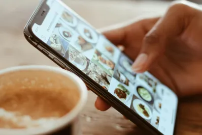 Scrollear en redes nos aburre cada vez más, según estudio psicológico