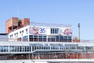 Conflicto en el Garrahan: los residentes exigen una oferta formal tras el anuncio de aumento salarial