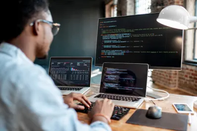 Programadores en Argentina: cuánto ganan en dólares y cuál es la oferta laboral actual