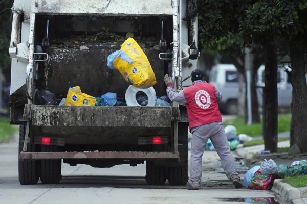 Avanza la idea de contratar cuatro empresas para la recolección de residuos