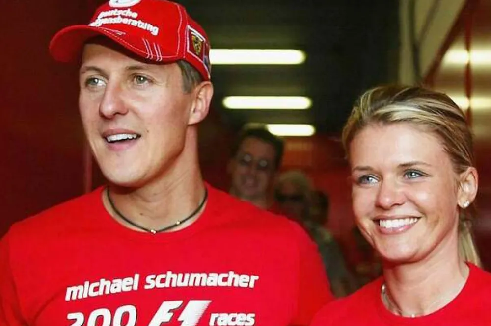 A 11 años del dramático accidente en los Alpes, Michael Schumacher vuelve a ser visto