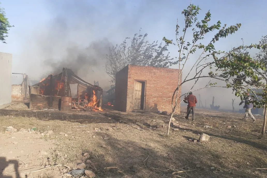 Incendio en Ranchillos: policías rescataron a tres personas y controlaron el fuego