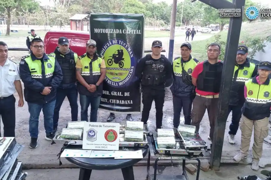 Una pareja circulaba por San Miguel de Tucumán con siete kilos de cocaína en una camioneta