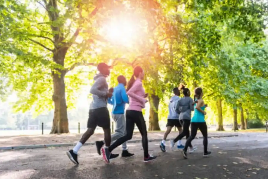 EN COMPAÑÍA. El trabajo en equipo es motivacional para los corredores. la gaceta / foto de Osvaldo Ripoll