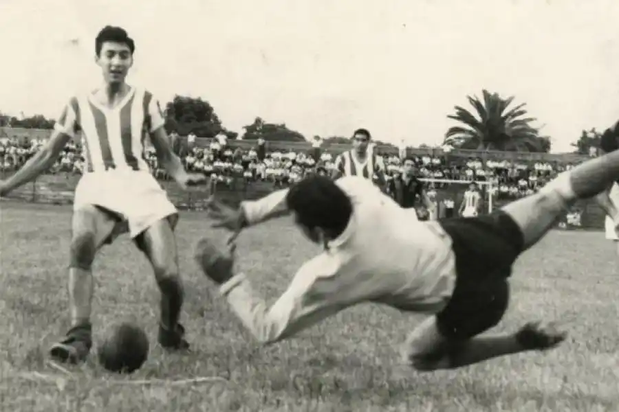 RÉCORD. García Soaje, presidente del club, antes del duelo con Vélez.
