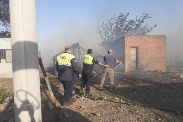 Salvan la vida a tres personas por la quema de cañaverales