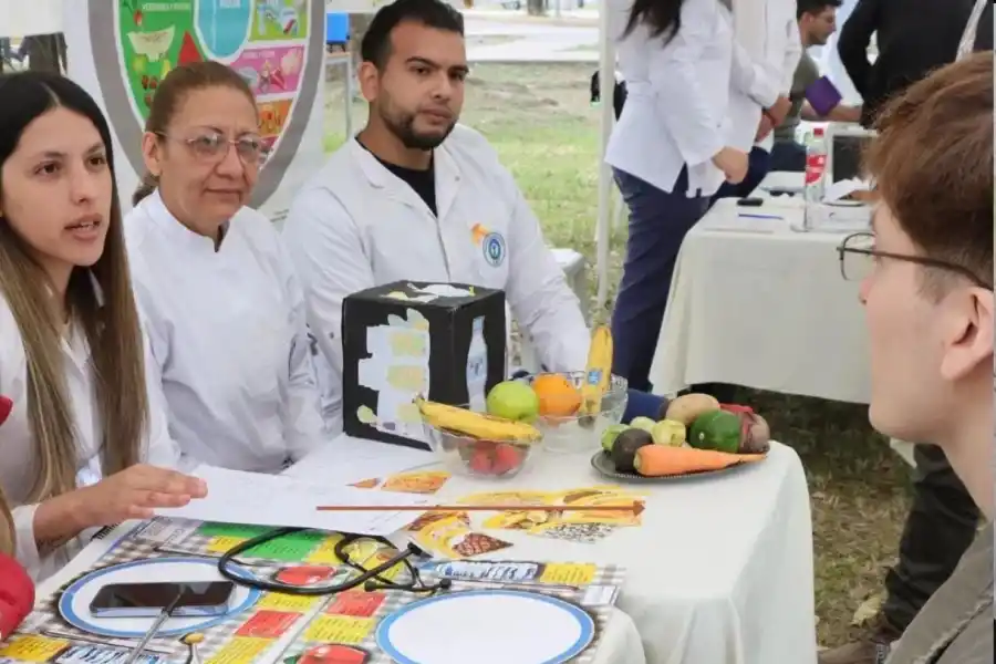 HÁBITOS POSITIVOS. UNT Saludable hará asesoramientos sobre alimentación. / INSTAGRAM @MEDIOSUNT