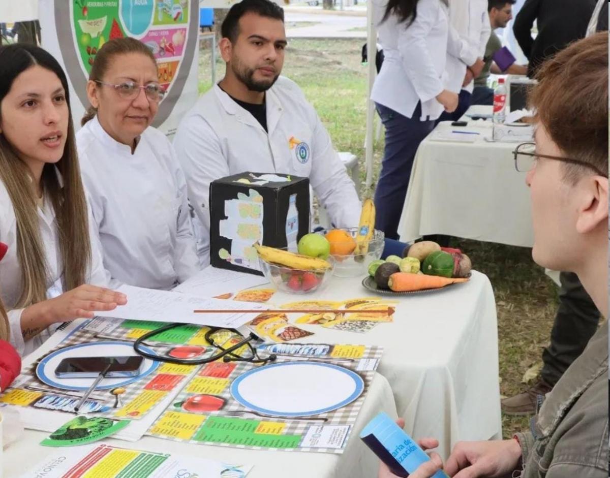 HÁBITOS POSITIVOS. UNT Saludable hará asesoramientos sobre alimentación. / INSTAGRAM @MEDIOSUNT