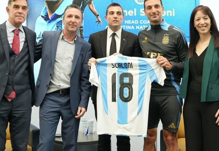 Scaloni contó sus secretos para manejar el plantel de la Selección: “Es importante hablar”