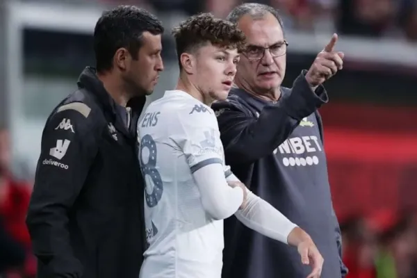 El técnico de San Martín de Tucumán defendió a Marcelo Bielsa de las críticas: Es un ser humano extraordinario