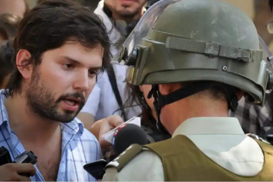 EN CHILE. Boric fue uno de los líderes estudiantiles que destacó durante las protestas de 2011 en el gobierno de Piñera. / STOCK IMAGES.