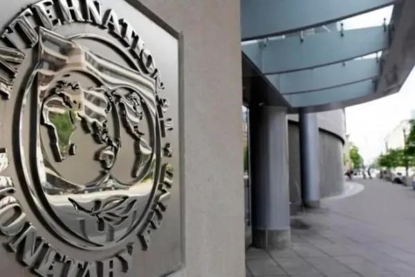 El directorio del FMI recortará los sobrecargos que paga Argentina y otros países