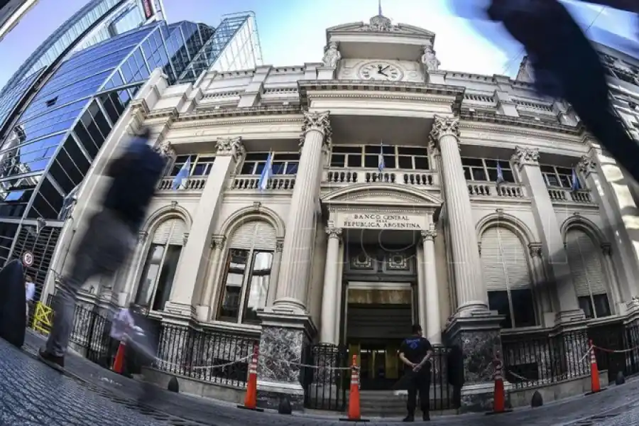 CEPO. El Central sigue flexibilizando las restricciones cambiarias.  