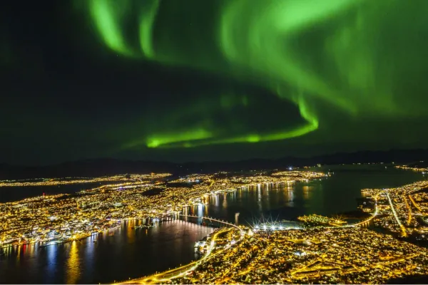 La ciudad noruega donde el sol nunca amanece y los índices de depresión son muy bajos