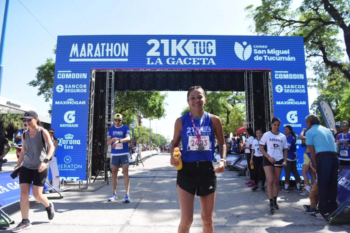 En 21K femeninos Viviana Villareal se llevó la victoria