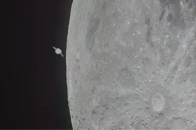 La Luna y Saturno se alinearán hoy: ¿cómo observar este inédito evento astronómico?