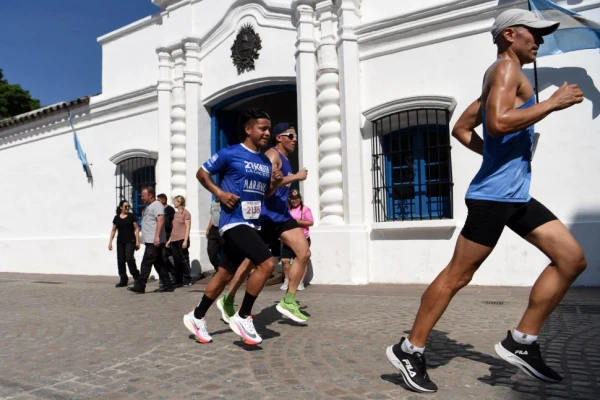 21K LA GACETA: los atletas pasaron por lugares icónicos de la ciudad