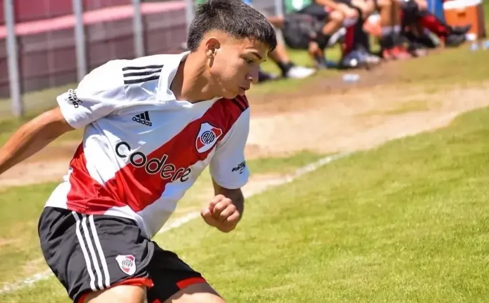 Quién es Felipe Esquivel, la joya de River que le marcó un impactante gol a Brasil en el Sudamericano Sub-15