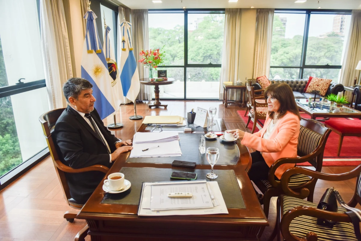 Reunión entre Acevedo y Leal. 