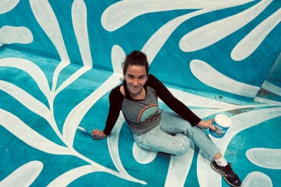 Murales en piletas, ¿la tendencia del verano 2025?