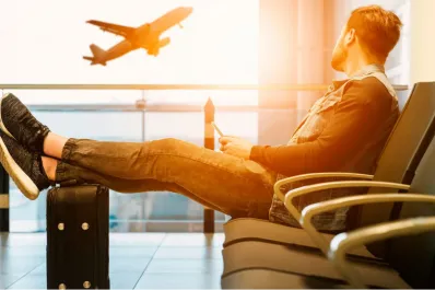 Desde enero gastar en dólares con tarjeta será más económico: el Gobierno no reemplazará el impuesto PAIS