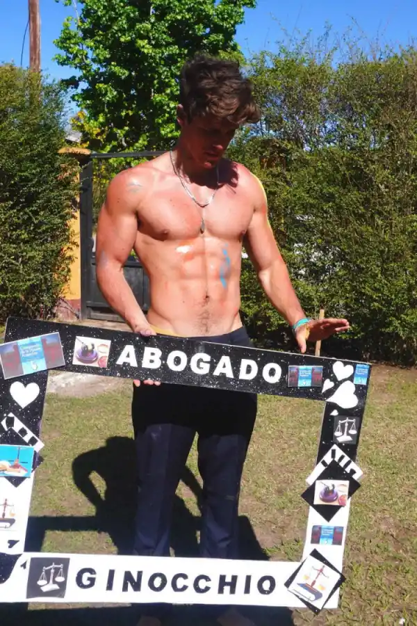 Marcos Ginocchio se recibió de abogado y revolucionó las redes con su publicación