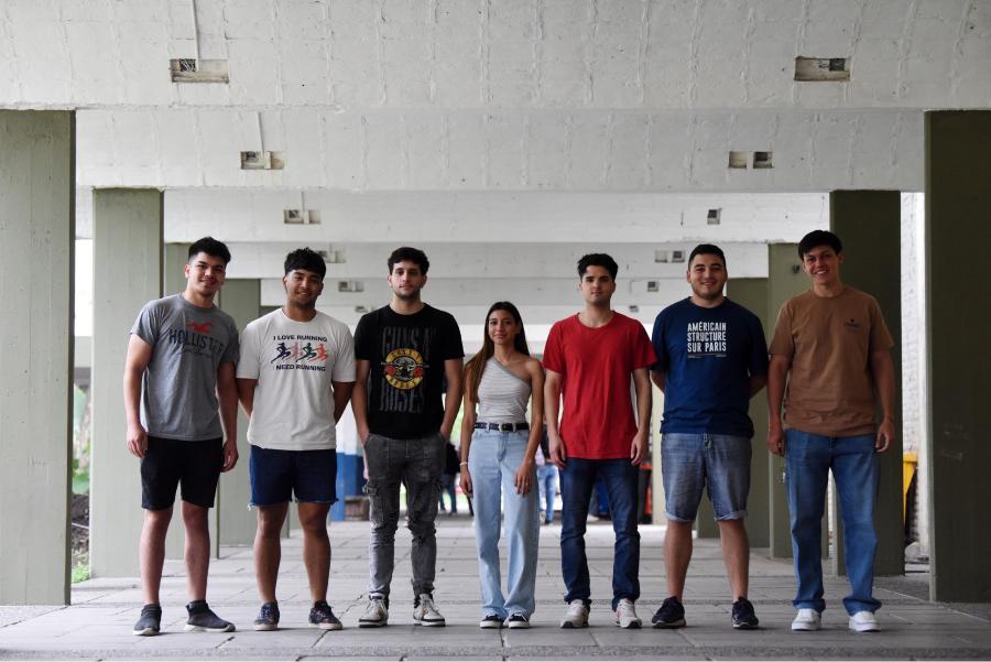 ESTUDIANTES DE LA UNT. Los jóvenes cursan el tercer año de la carrera de ingeniería industrial. / LA GACETA, ANALÍA JARAMILLO.