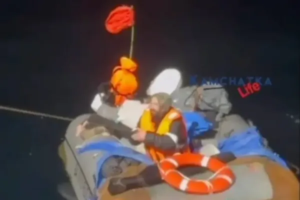 Un hombre sobrevivió 66 días en un bote inflable en las heladas aguas del mar ruso